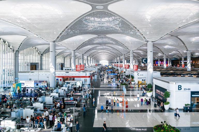 İstanbul Havalimanı 8 yılda 487 milyonu aşkın yolcuya hizmet verdi
