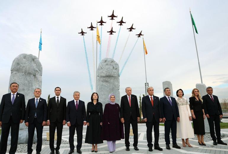Emine Erdoğandan TDT Zirvesi paylaşımı