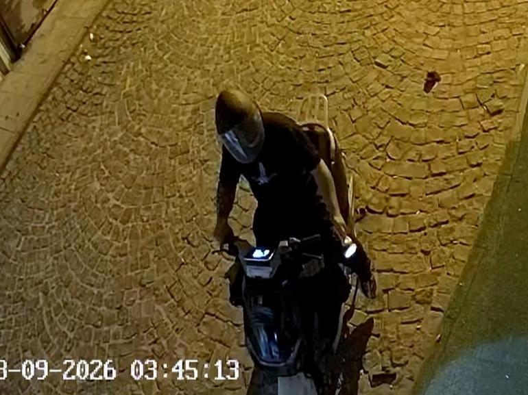 115 kilo gümüş çalan takı ustası, güvenlik kamerasından tespit edilip yakalandı