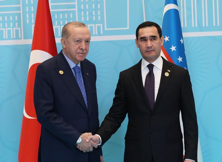 Türk Devletleri Teşkilatı Zirvesinde liderler aile fotoğrafında buluştu