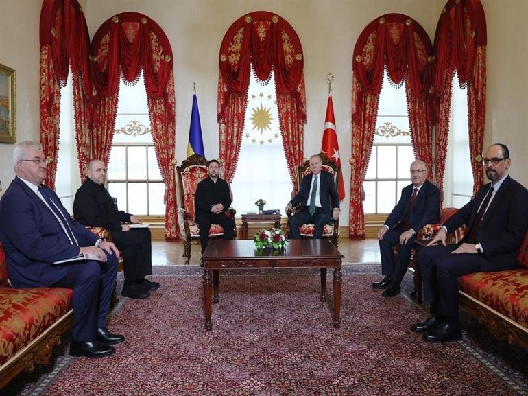 Cumhurbaşkanı Erdoğan ve Zelenskiyin İstanbuldaki görüşmesi başladı