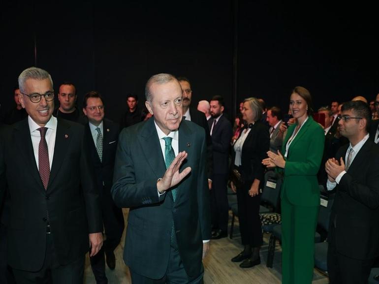 Cumhurbaşkanı Erdoğan: Sağlıkta zirveye oynamayı sürdüreceğiz