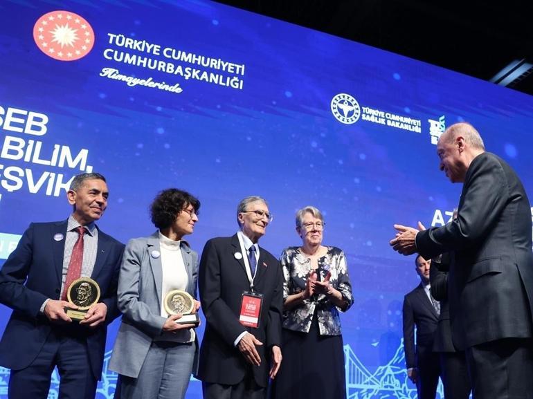 Cumhurbaşkanı Erdoğan: Sağlıkta zirveye oynamayı sürdüreceğiz
