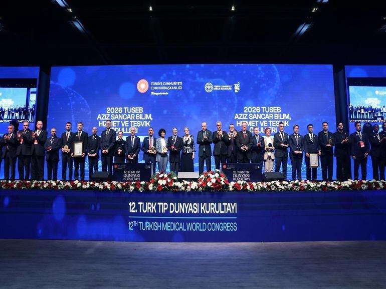 Cumhurbaşkanı Erdoğan: Sağlıkta zirveye oynamayı sürdüreceğiz