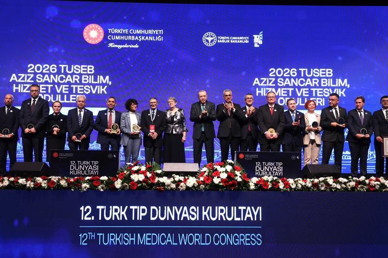 Sağlık Bakanı Memişoğlu, TÜSEB Teşvik Ödülleri Törenine katıldı