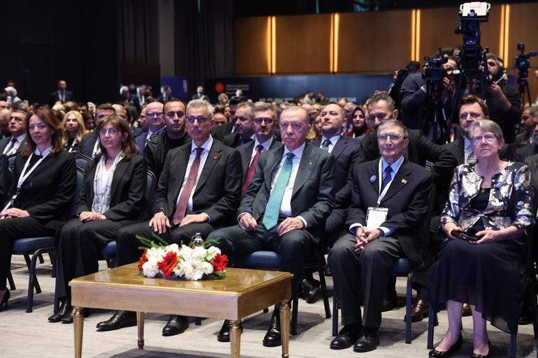 Sağlık Bakanı Memişoğlu, TÜSEB Teşvik Ödülleri Törenine katıldı