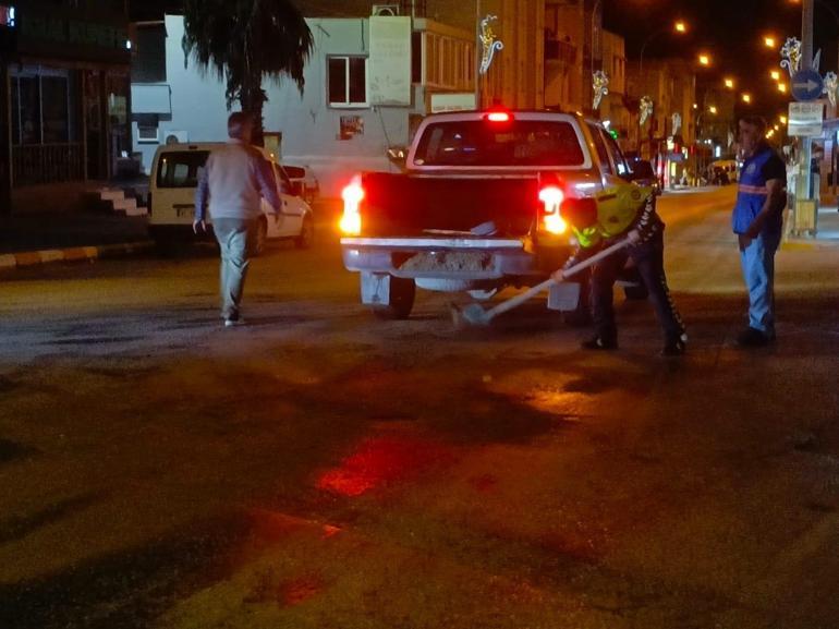 TIR’dan yola dökülen yağ nedeniyle motosiklet devrildi