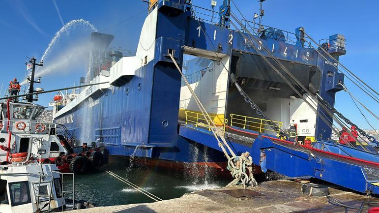 Samsunda kuru yük gemisinde yangın