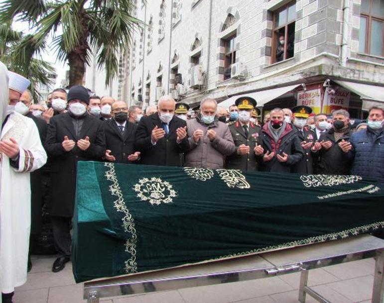 Hava Kuvvetleri Komutanı Küçükakyüz’ün annesi, Trabzonda toprağa verildi