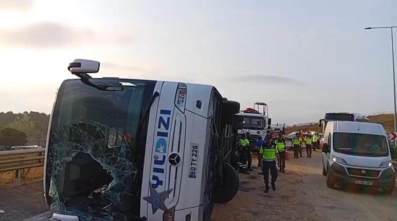Kuzey Marmara Otoyolunda yolcu otobüsü devrildi: 4 kişi öldü, şoför gözaltına alındı