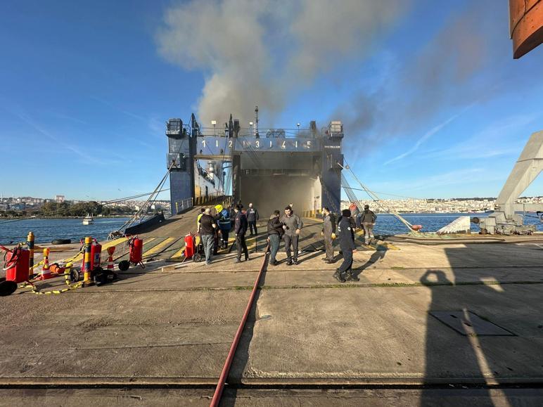 Samsunda kuru yük gemisinde yangın