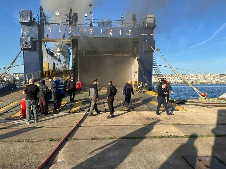 Samsunda kuru yük gemisinde yangın