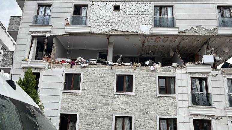 Gebzede apartmanda doğal gaz kaynaklı patlama; 1 ölü, 7 yaralı