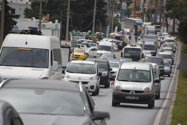 Bodrumda bayram hareketliliği başladı; trafikte yoğunluk yaşandı