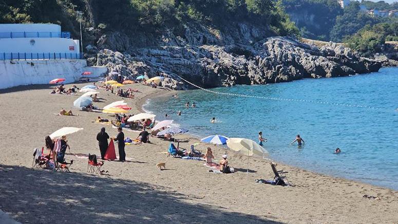 Kapuz Plajı’nda sezon uzadı