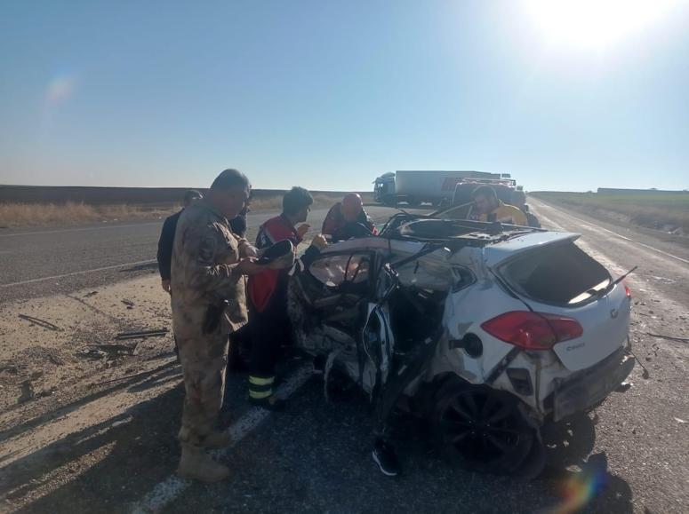 Diyarbakırda zincirleme kaza: 1 ölü, 2 yaralı