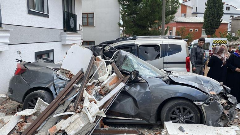 Gebzede apartmanda doğal gaz kaynaklı patlama; 1 ölü, 7 yaralı