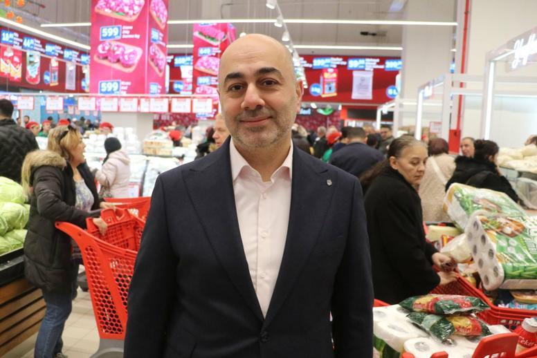 Denizlide metrelerce alışveriş kuyruğu; gece yarısı gelip 9 saat beklediler