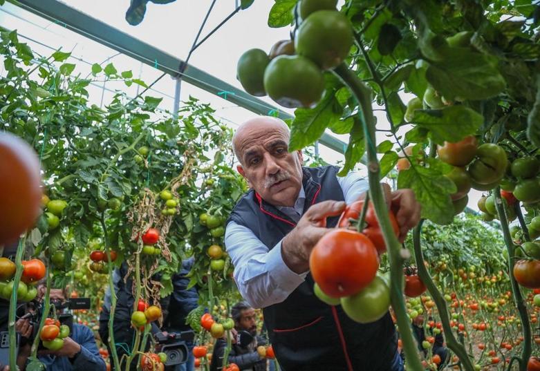 Bakan Kirişci: Çiftçimiz üretecek, biz daha fazla destek vereceğiz