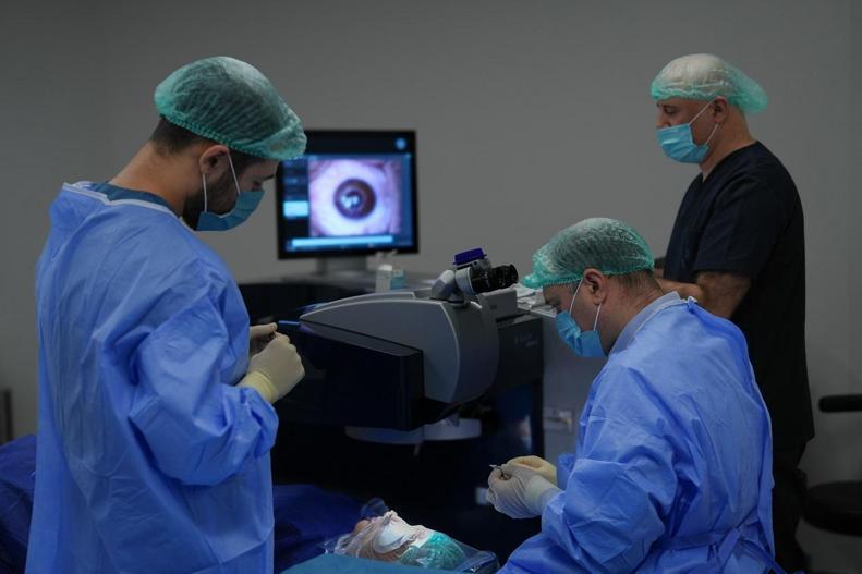 İki ameliyat geçiren Meryemin görme oranının yüzde 70e çıkarılması hedefleniyor