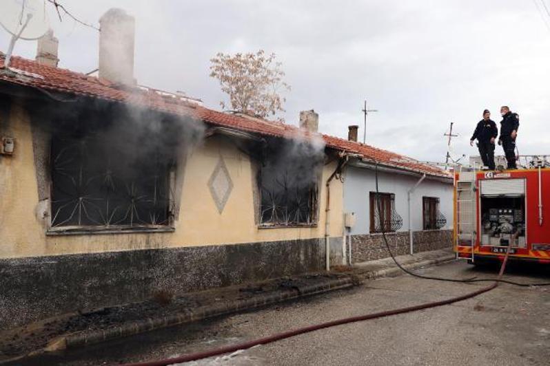 Madde bağımlısı oğlu evi yaktı, Bizi de yakacaktı dedi