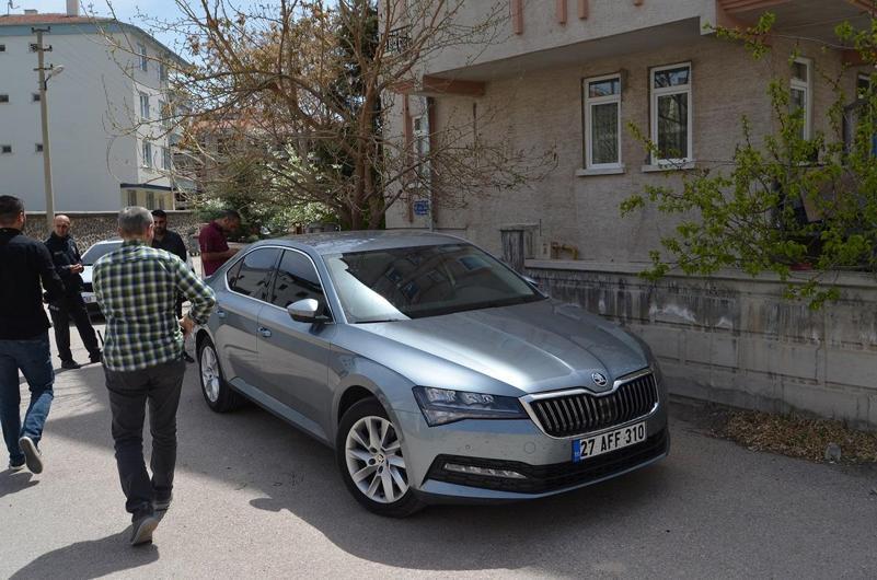 Otomobil sattılar; paralarını isteyince saldırıya uğradılar