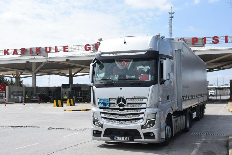 Bulgar polisinden Türk şoföre tokat