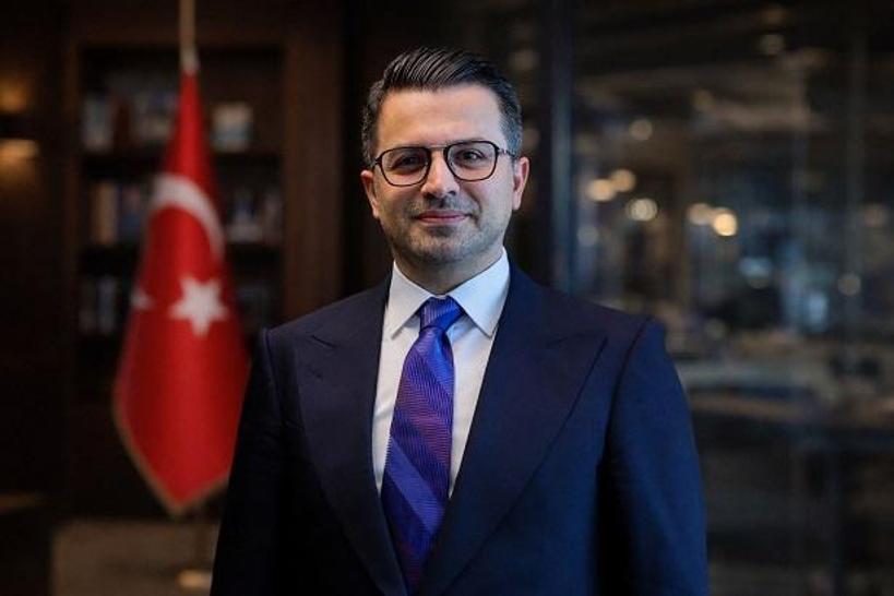 Yaz sezonu öncesi Sabiha Gökçen Havalimanı’nda pistlerde bakım onarım çalışmaları sürüyor
