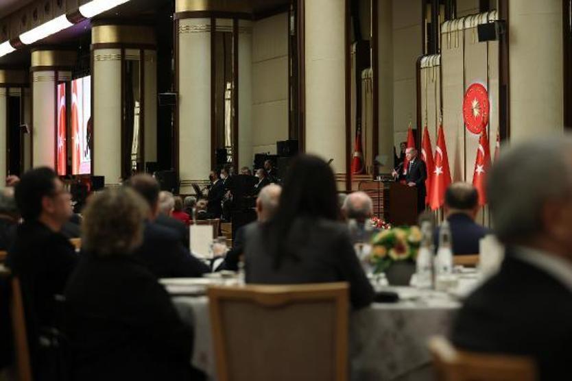 Cumhurbaşkanı Erdoğan: Vatandaşımızı enflasyona ezdirmemek boynumuzun borcudur