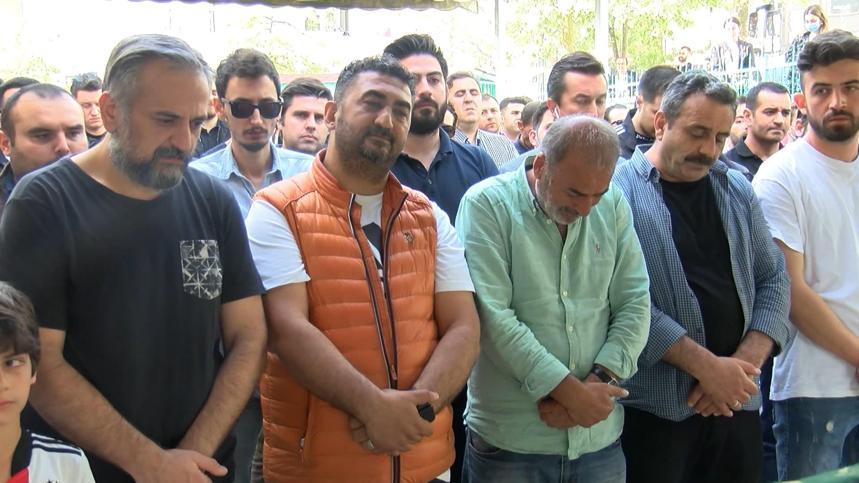 Uçak kazasında hayatını kaybeden pilot Furkan Otkum İstanbulda toprağa verildi