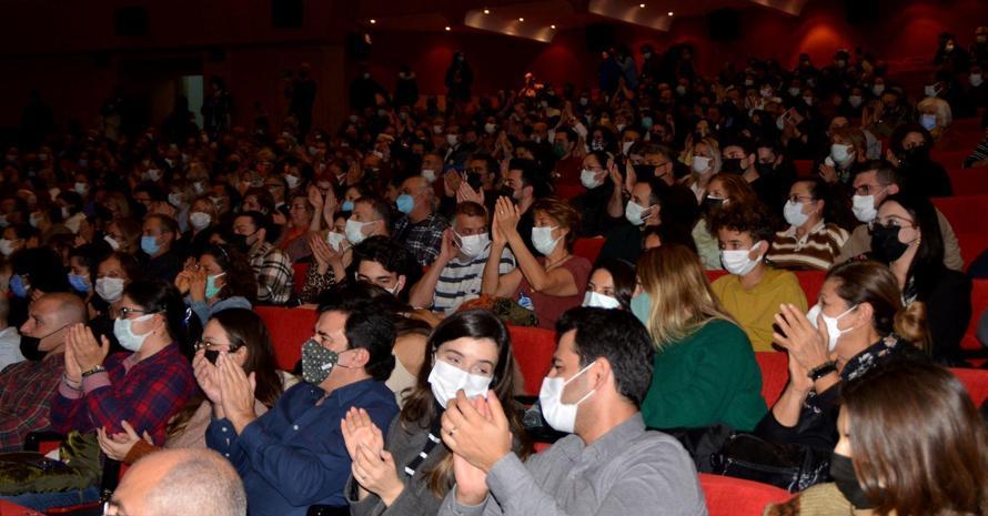 The love songs played by the State Symphony Orchestra enchanted the audience